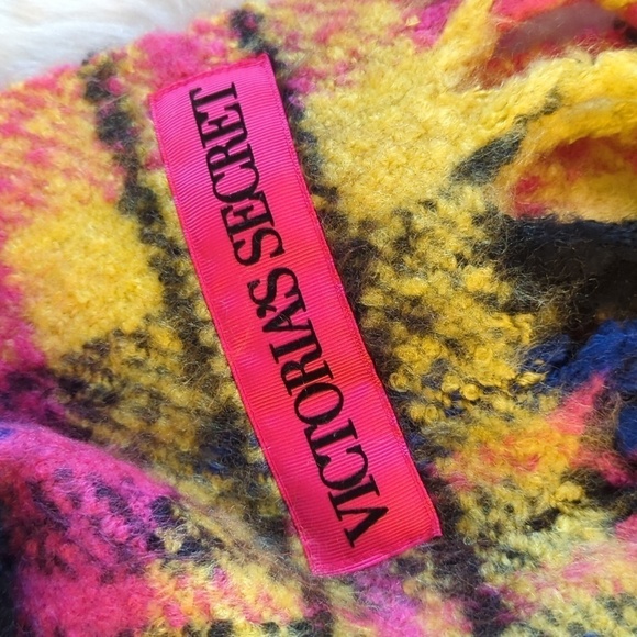 Victoria's Secret Fuchsia & Yellow Plush Plaid Scarf Winter Angel Collection - Picture 2 of 9